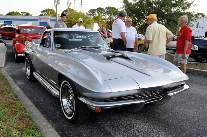 C2-Chevrolet-Corvette